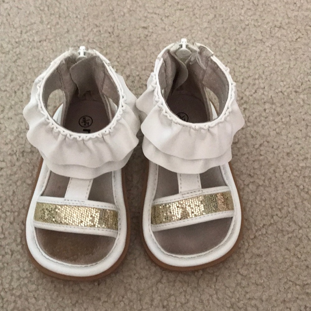 Mooshu trainers size 5